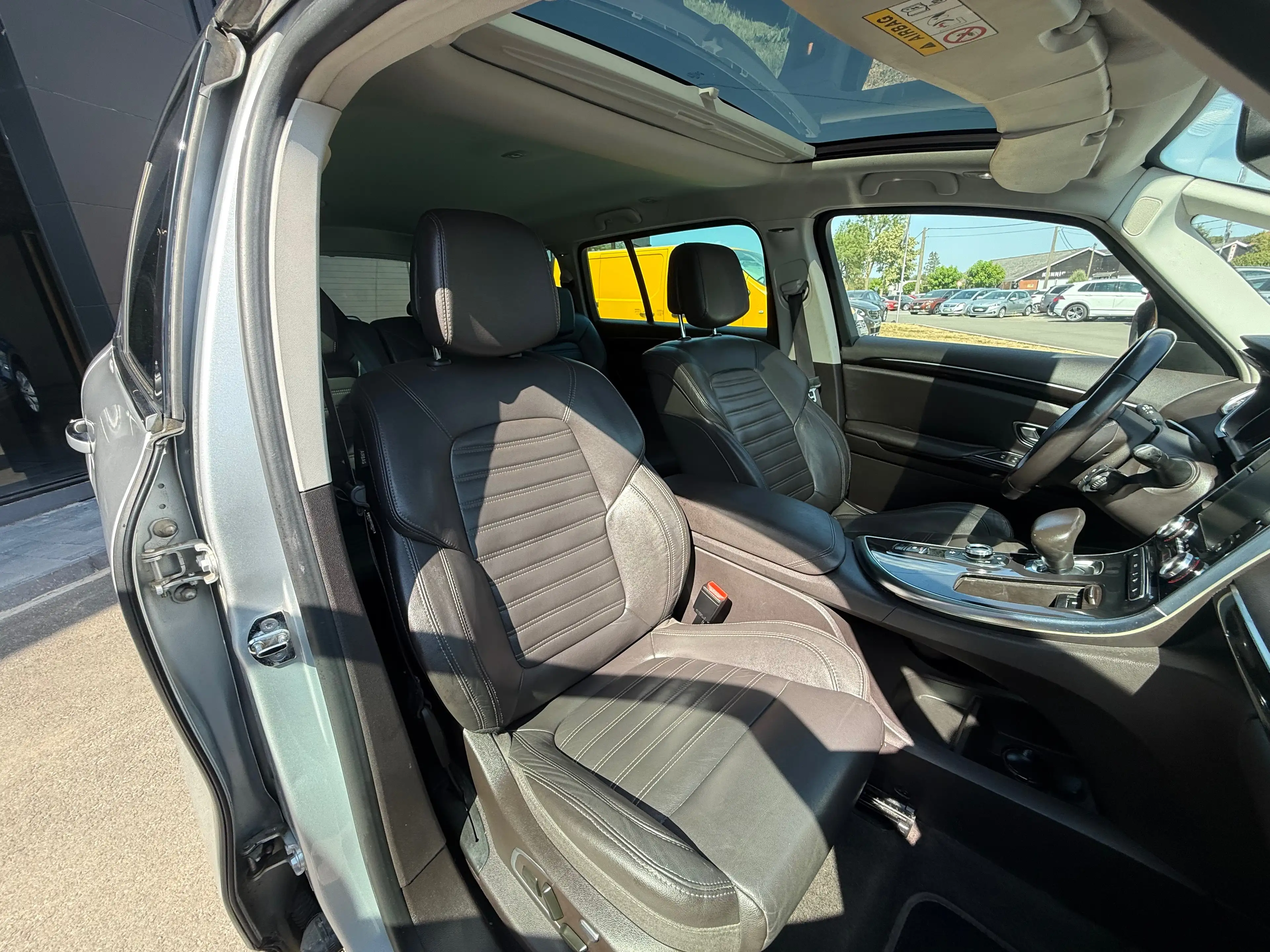 Renault Espace Espace 1.6d 7PLACES,BOÎTE AUTO,CAMÉRA,CRUISE,CLIM… — photo 7