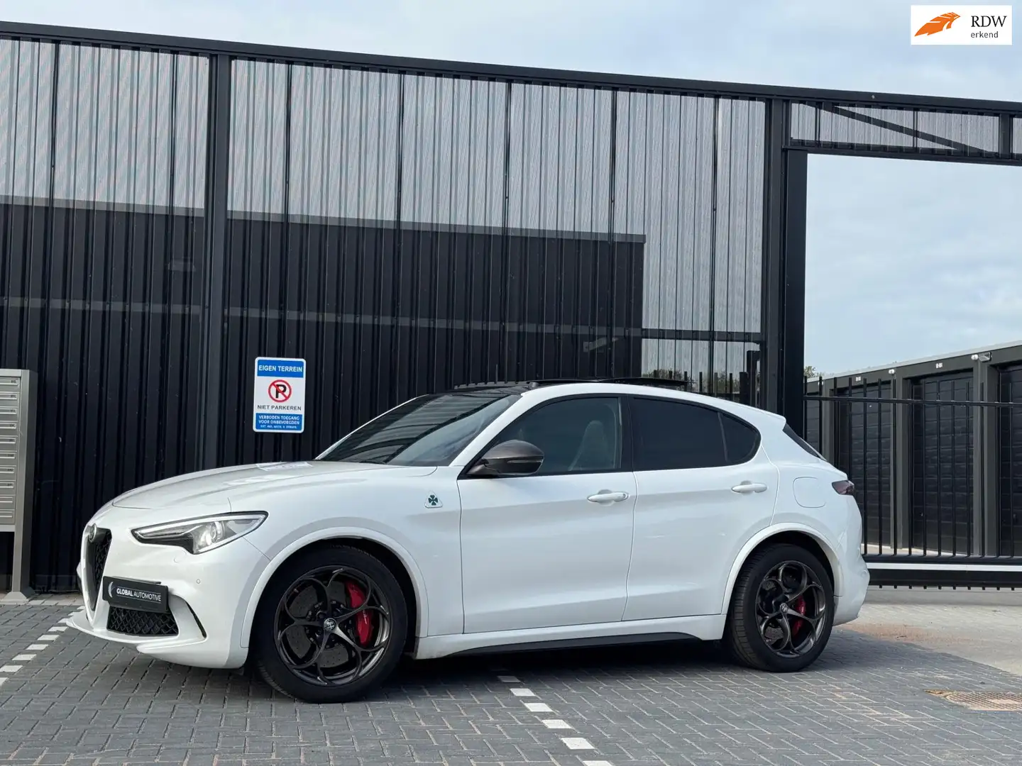 Alfa Romeo Stelvio 2.9 V6 AWD Quadrifoglio - KERAMISCH - SCHUIFDAK - Wit - 1
