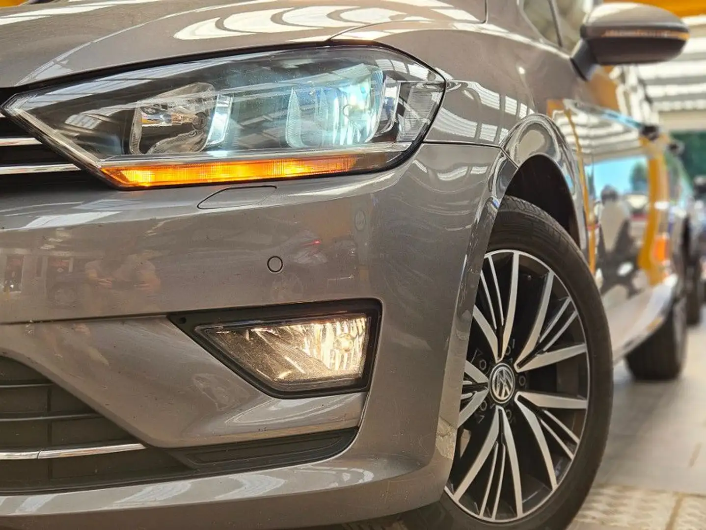 Volkswagen Golf Sportsvan VII Allstar BMT  NAVI.. SHZ..CAM Gris - 2