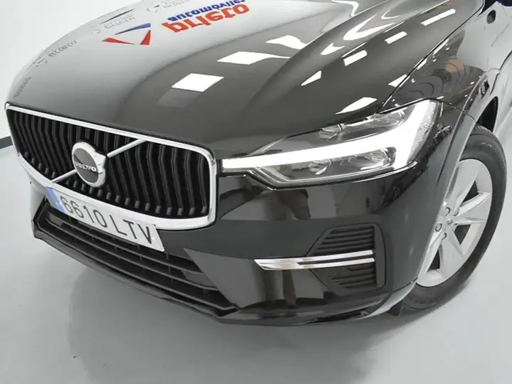 Volvo XC60 2021, foto 4