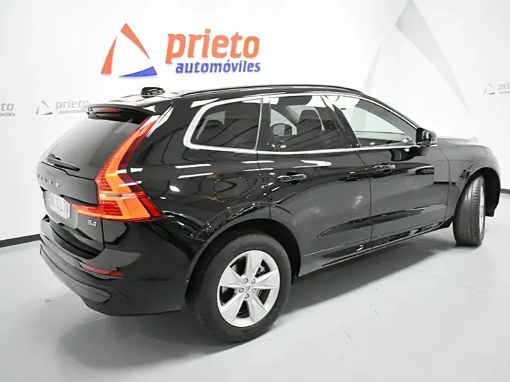 Volvo XC60 2021, foto 32