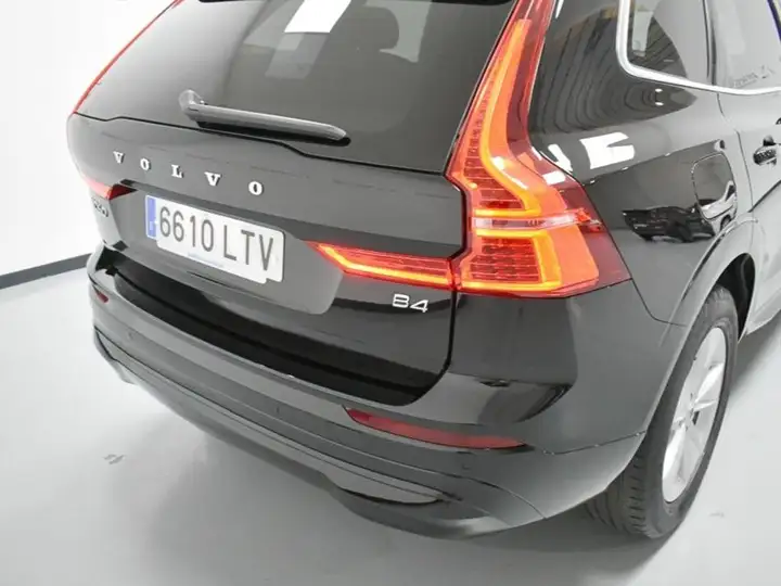 Volvo XC60 2021, foto 35