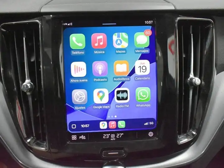 Volvo XC60 2021, foto 23