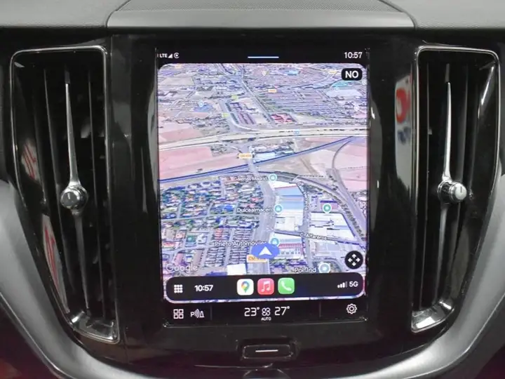 Volvo XC60 2021, foto 24