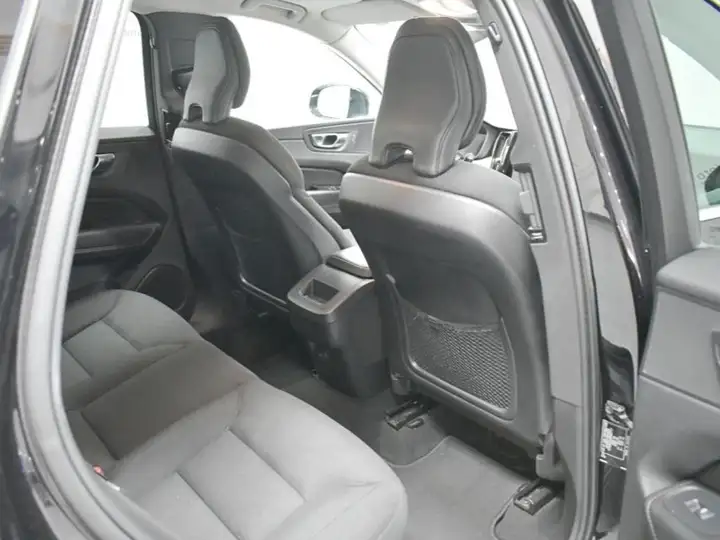 Volvo XC60 2021, foto 37