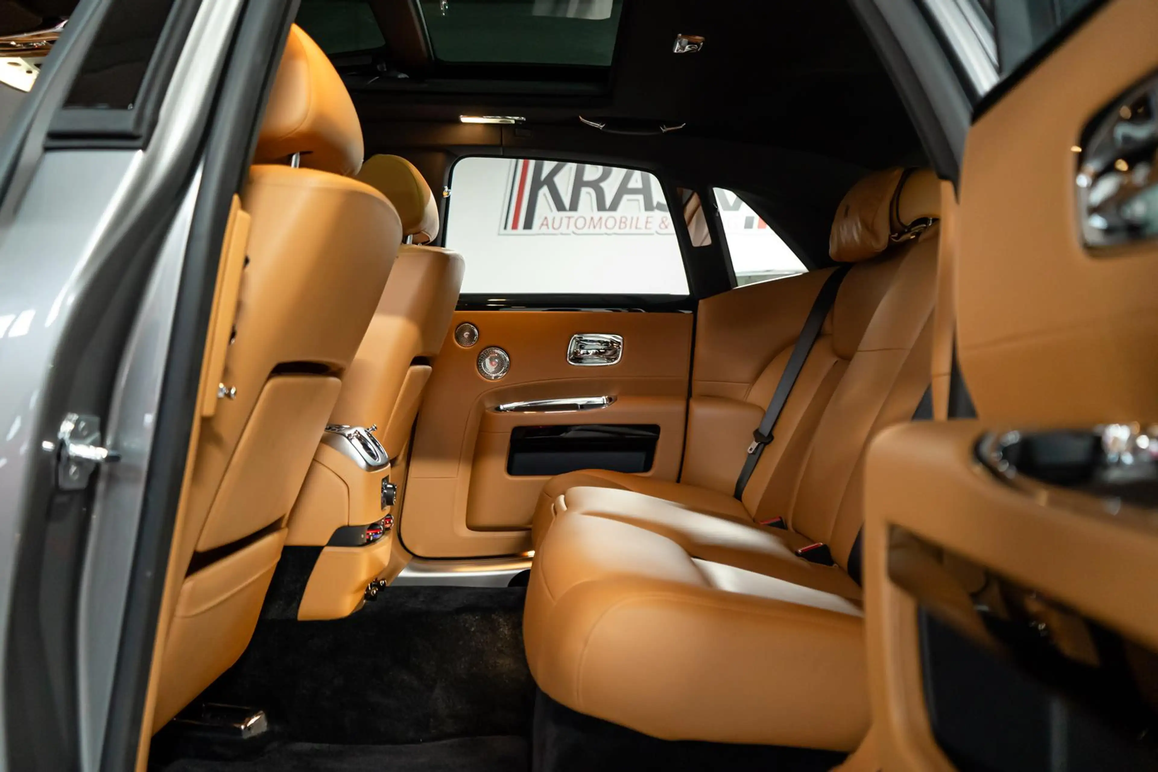 Rolls-Royce Ghost V12 6.5 LED HUD 360° PANO NIGHT SOFT SOUND — photo 19