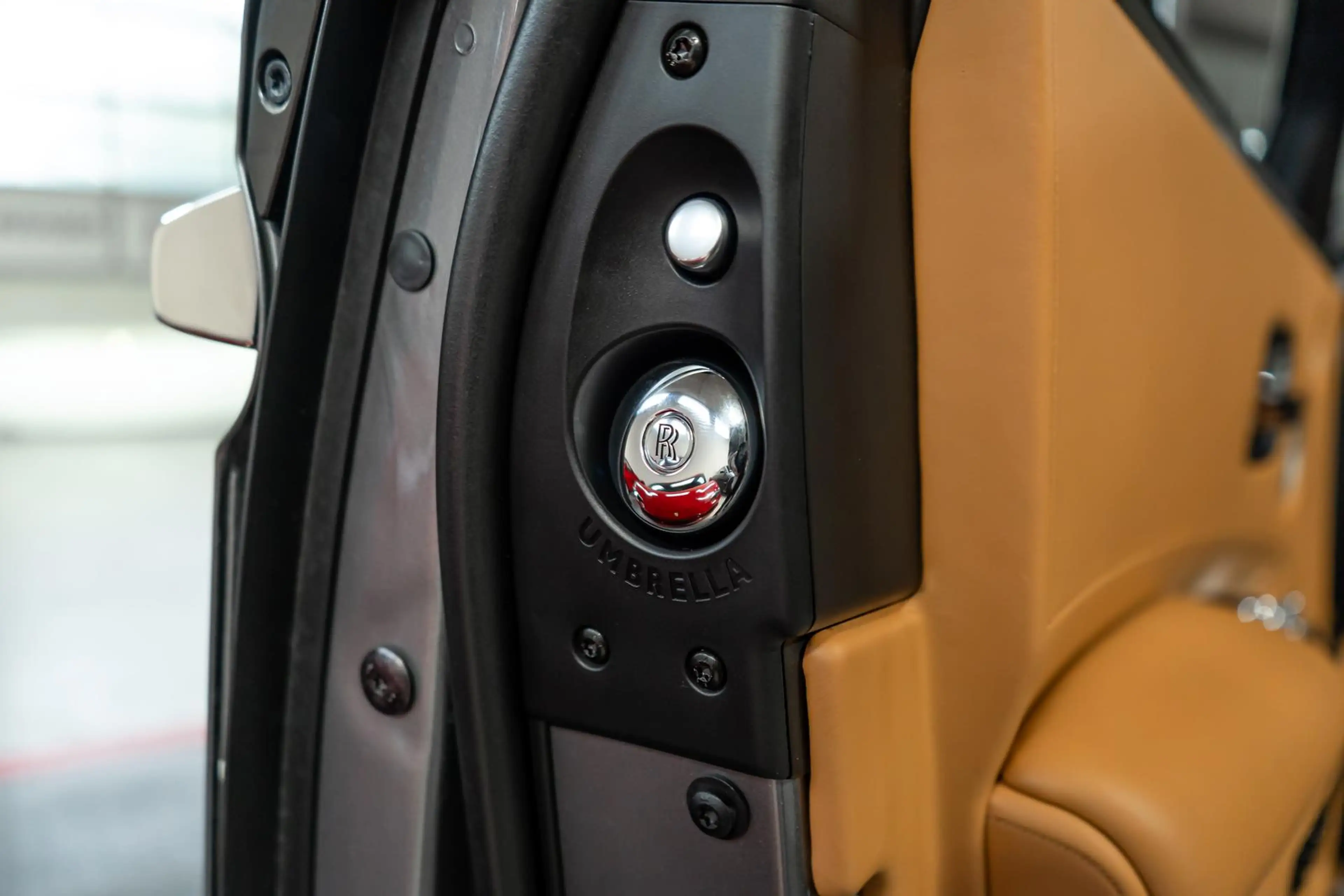 Rolls-Royce Ghost V12 6.5 LED HUD 360° PANO NIGHT SOFT SOUND — photo 21