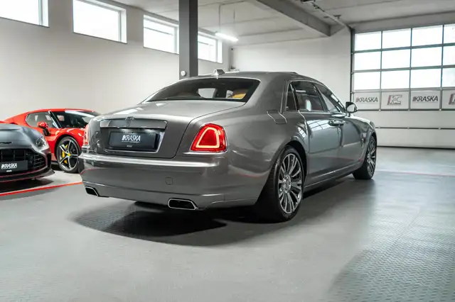 Rolls-Royce Ghost view 10