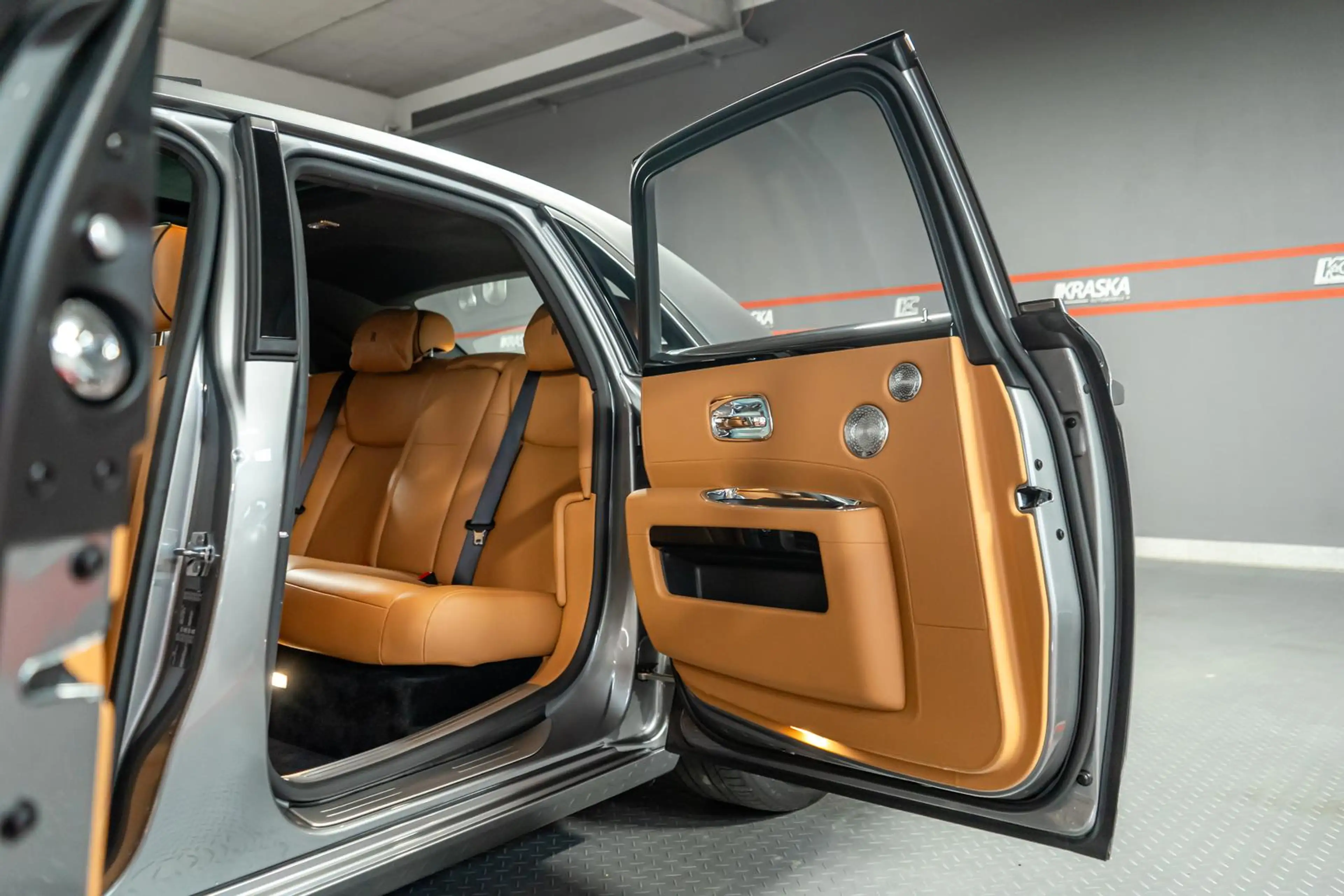 Rolls-Royce Ghost V12 6.5 LED HUD 360° PANO NIGHT SOFT SOUND — photo 20
