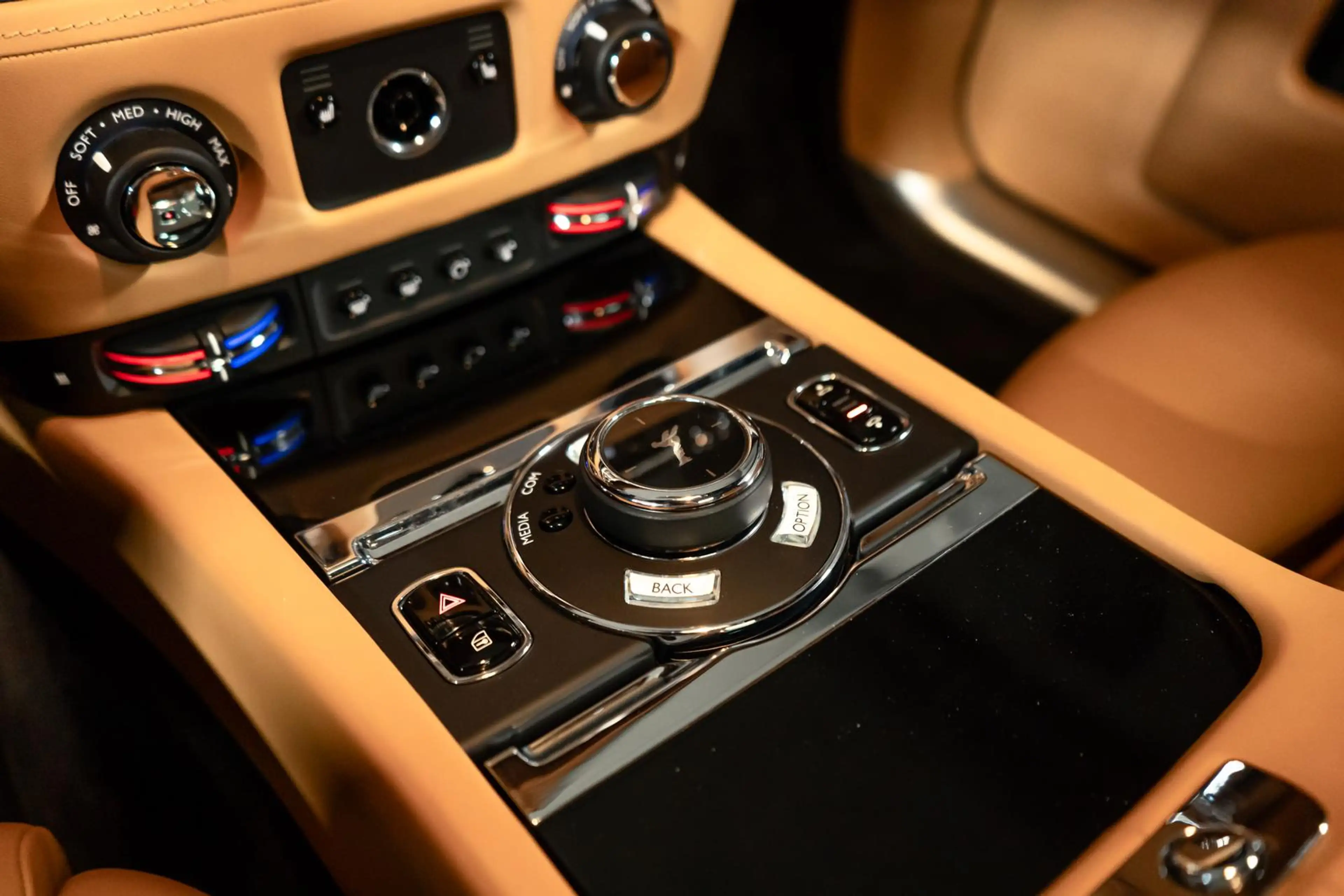 Rolls-Royce Ghost V12 6.5 LED HUD 360° PANO NIGHT SOFT SOUND — photo 29
