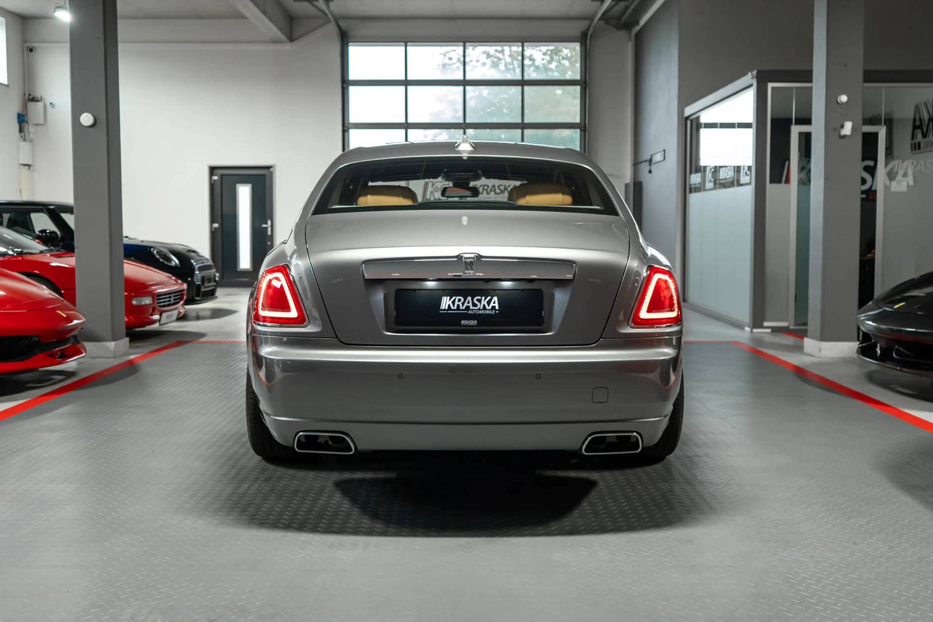 Rolls-Royce Ghost V12 6.5 LED HUD 360° PANO NIGHT SOFT SOUND — photo 11