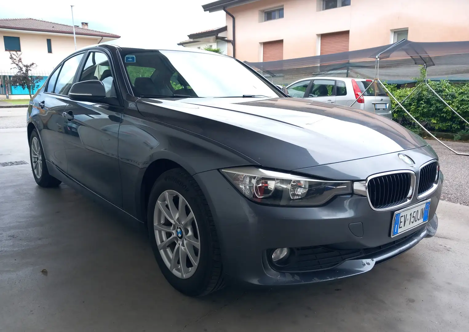 BMW 318 Serie 3 F30 2011 Berlina 318d Gri - 1