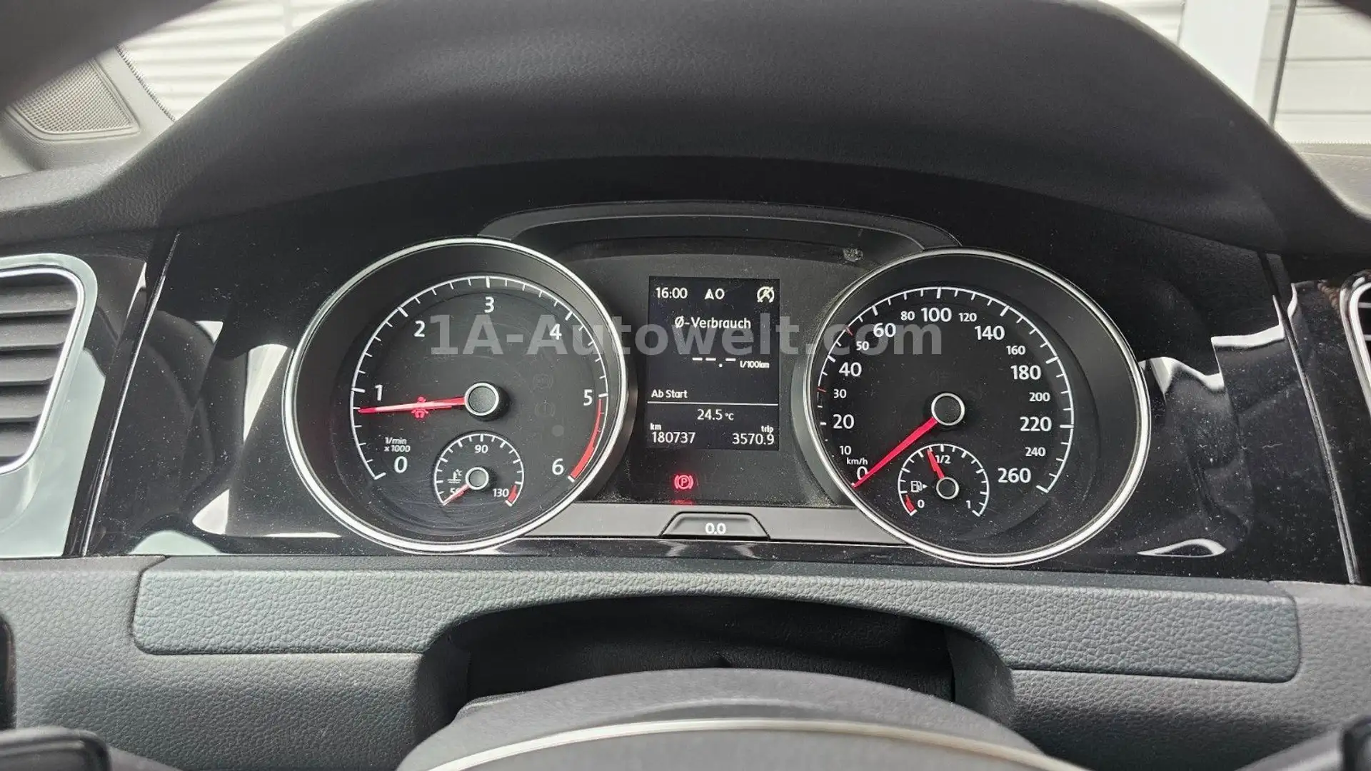 Volkswagen Golf VII Variant Highline BMT ACC Klima Xenon Stříbrná - 2