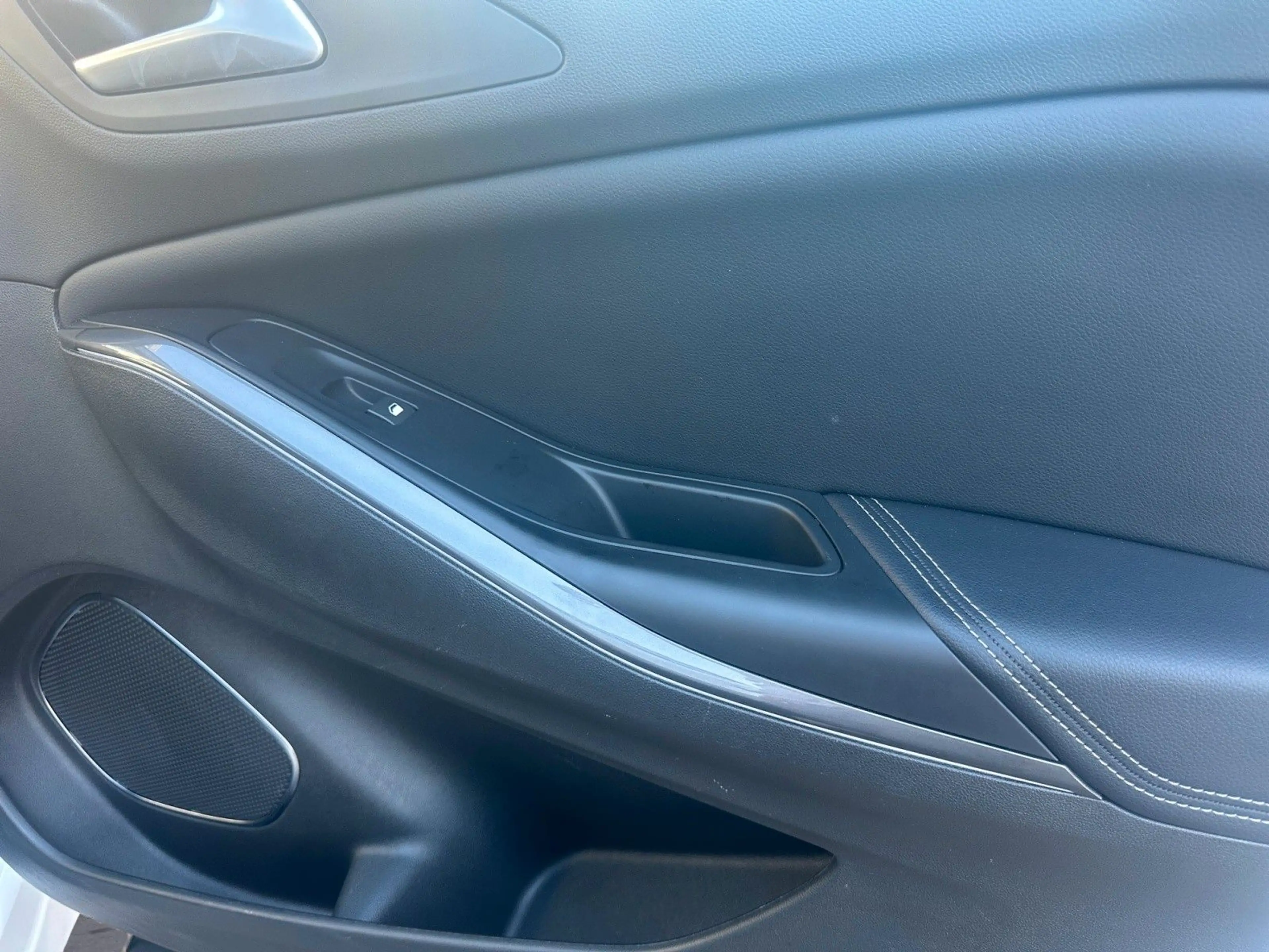 Opel Grandland X Design Line 360CAM+AHK+NAVI+SHZ+TOTW — photo 12