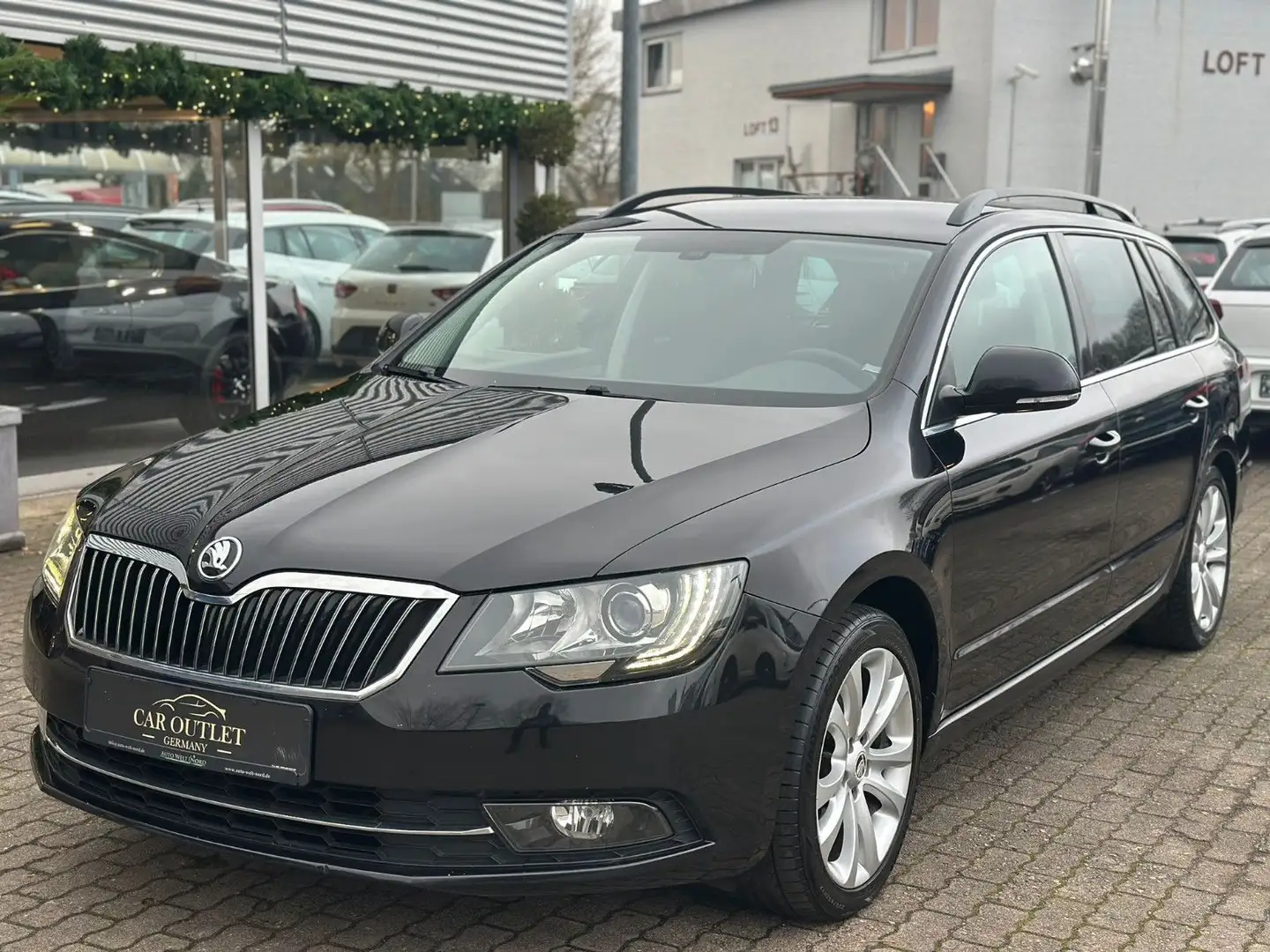 Skoda Superb Combi Exclusive Zwart - 1