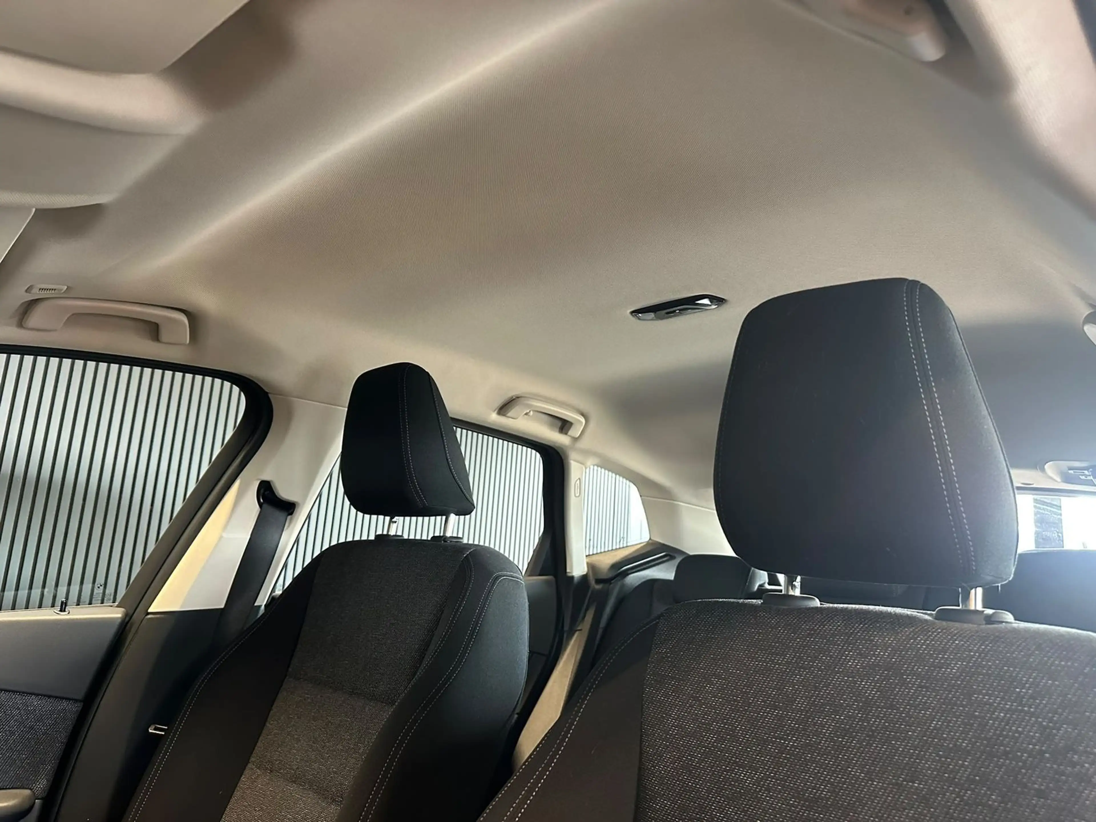 BMW 225 e xDrive AHK/LiveCockpit/Kamer — photo 11