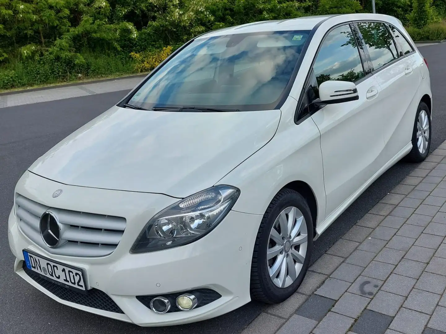 Mercedes-Benz B 200 B 200 CDI (BlueEFFICIENCY) Weiß - 2