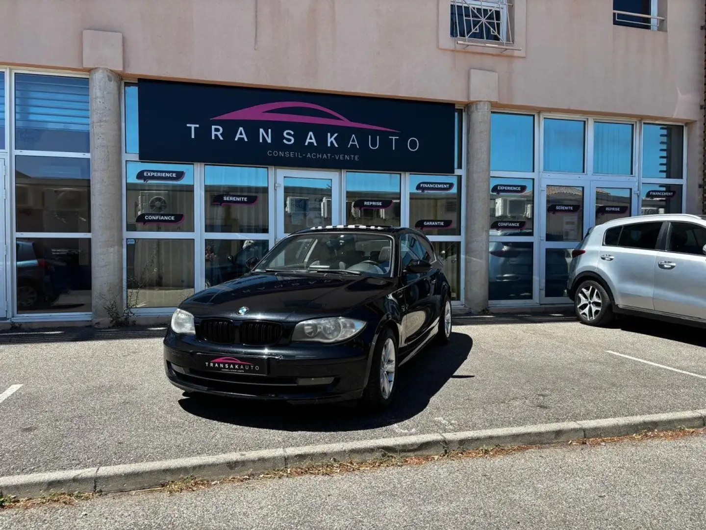 BMW 120 SERIE E81 120i 170 ch Sport Design Noir - 1