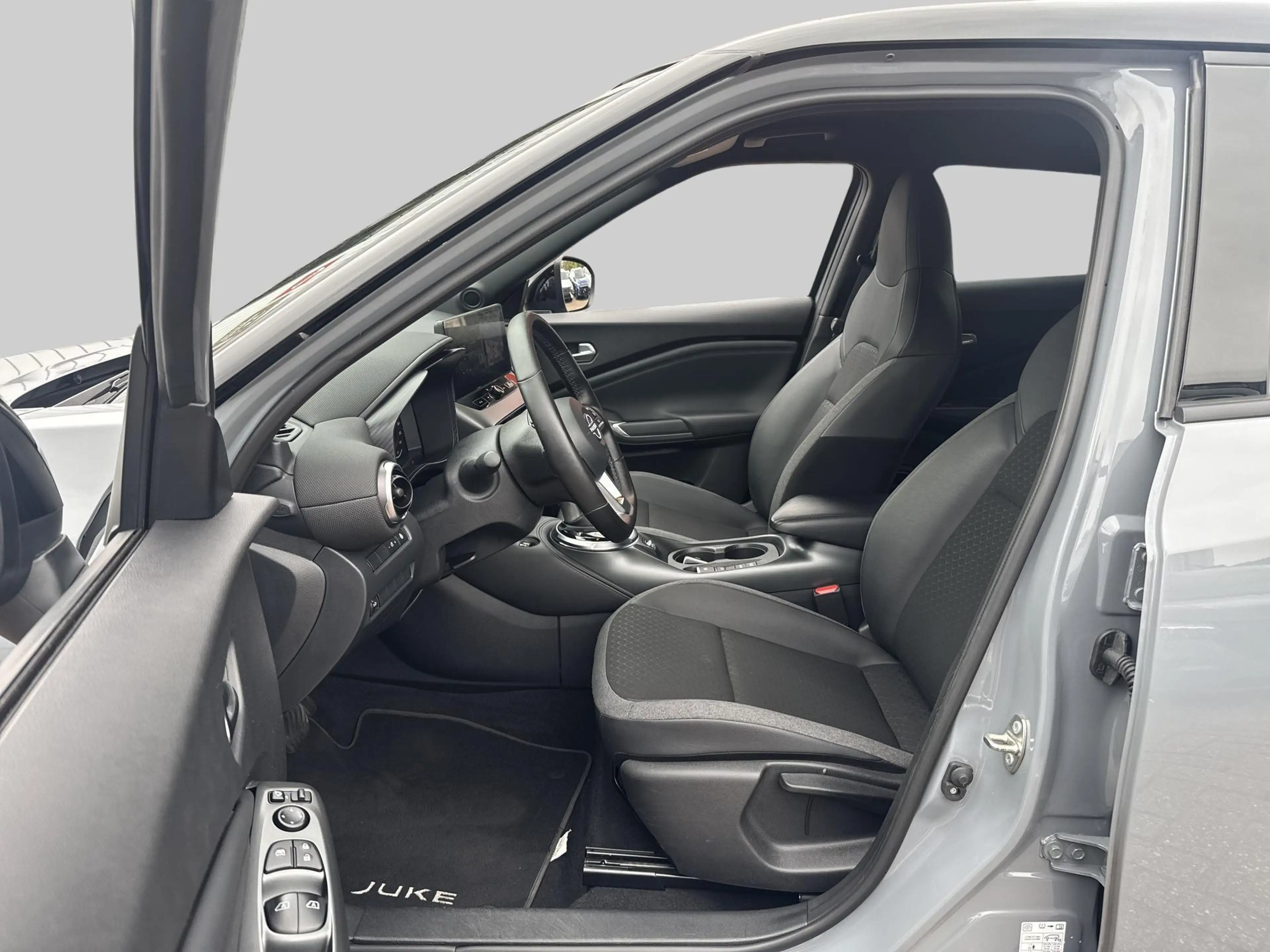 Nissan Juke 1.6 Hybrid N-Design — photo 12
