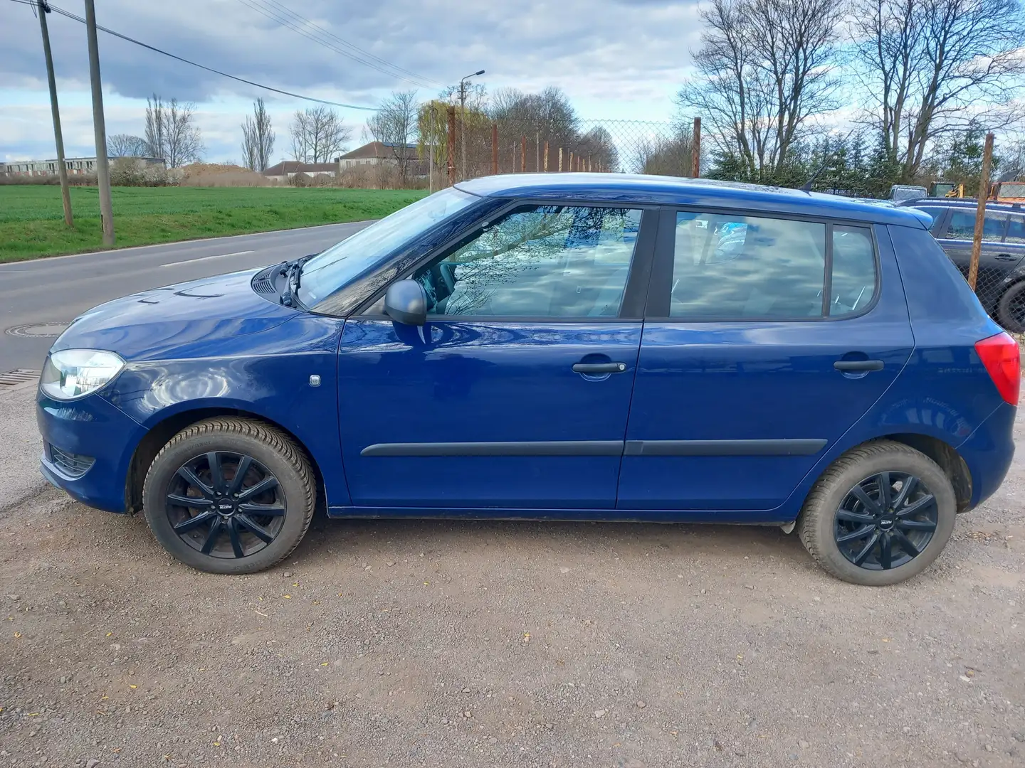 Skoda Fabia 1.2 HTP Blau - 2
