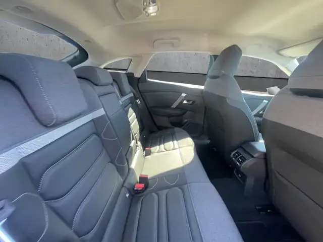 Citroen C4 view 14