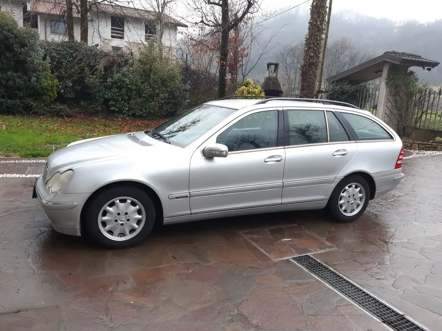 Mercedes-Benz 200 Elegance Argintiu - 1