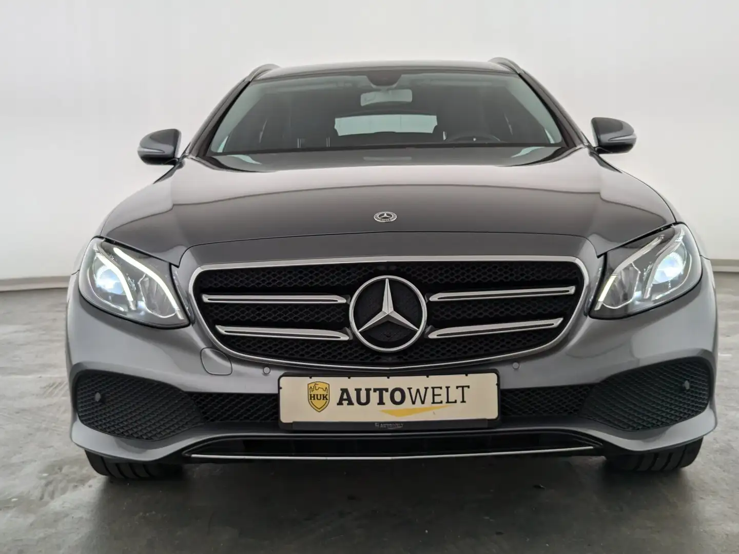 Mercedes-Benz E 200 E 200 T Avantgarde (EURO 6d-TEMP) LED+NAVI+AHK+ BC Grijs - 2