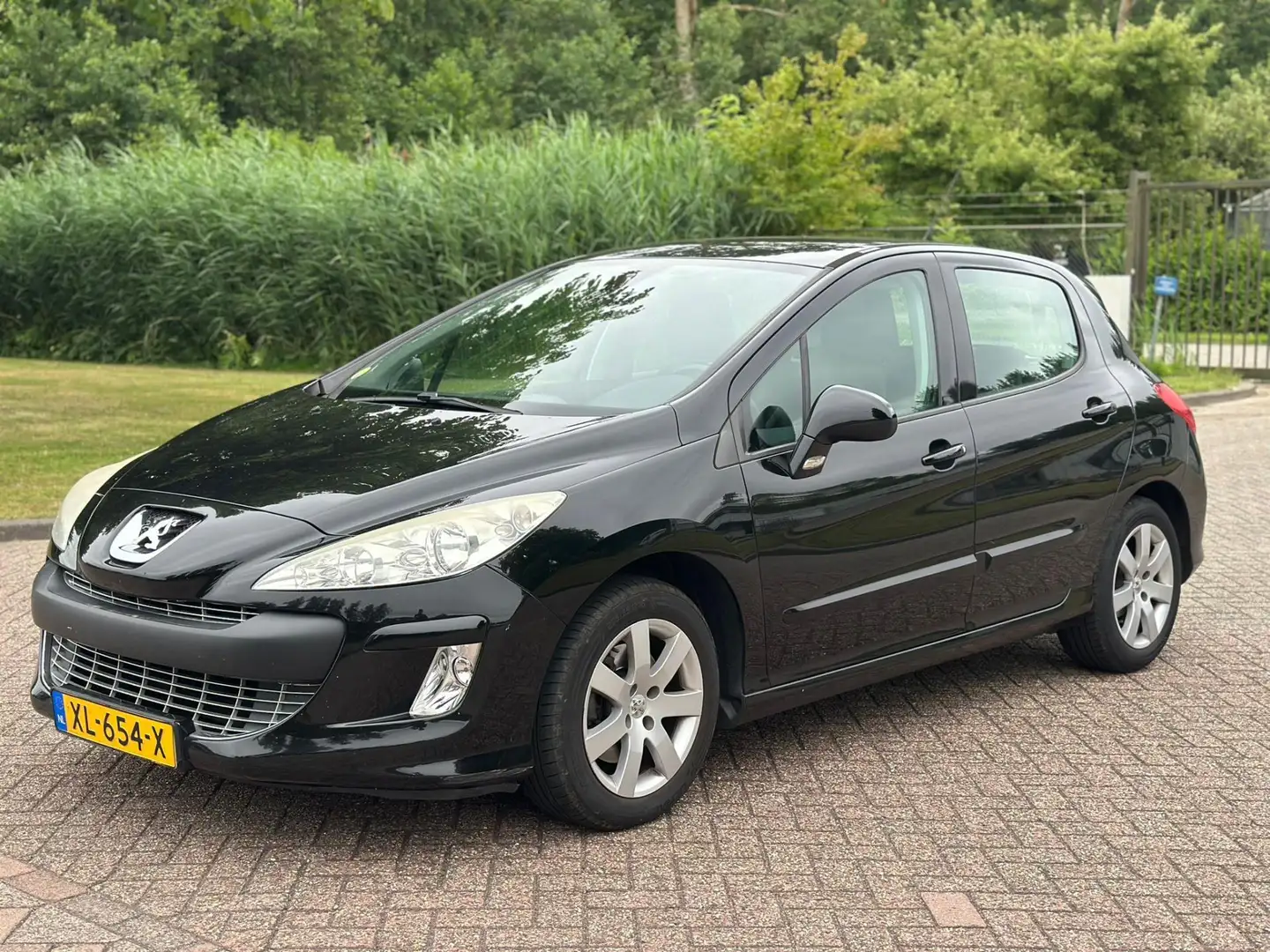 Peugeot 308 1.6 THP XT/AIRCO/CRUISE/PARKEERSENS ACHTER/TREKHAA Zwart - 1