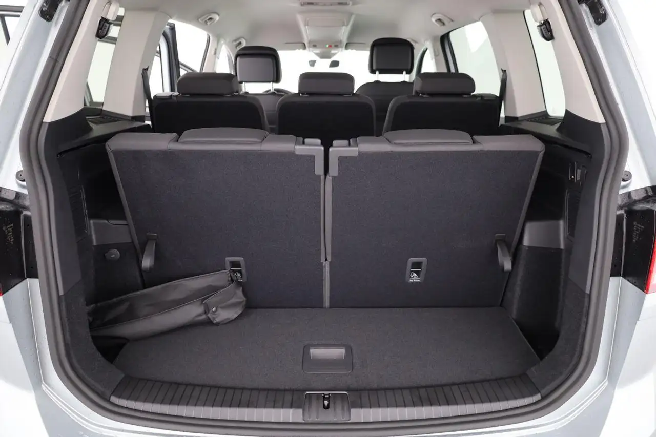 Volkswagen Touran 1.5 TSI DSG Comfortline, 7-Sitzer, AHK, Navi, Kame 13