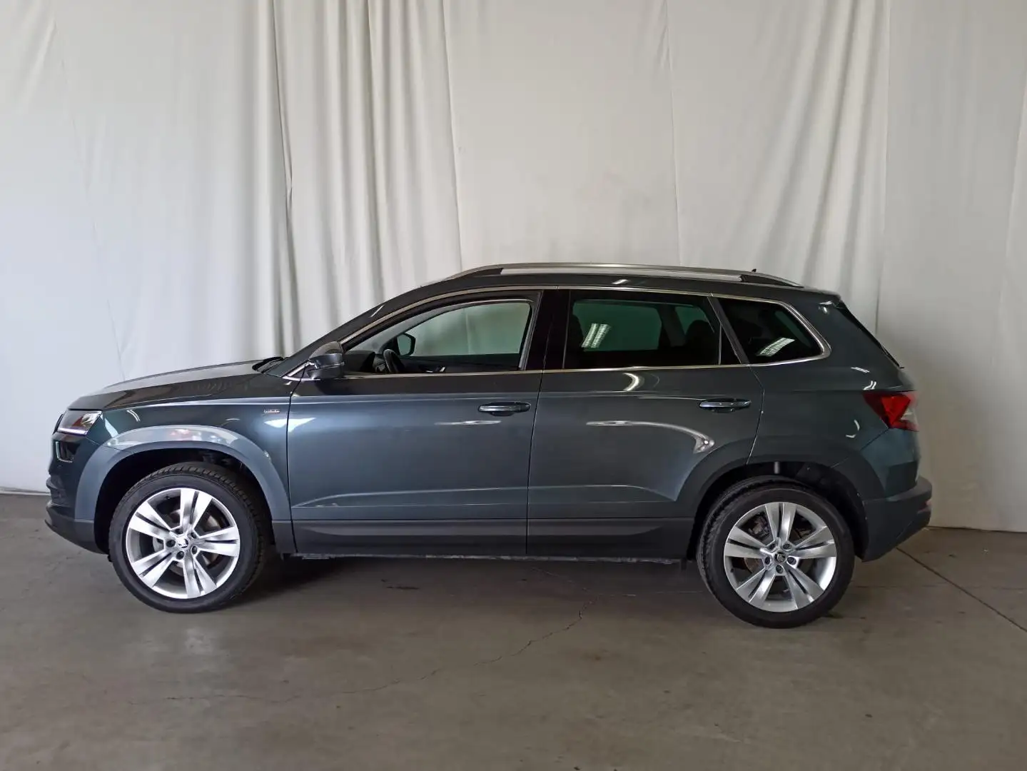 Skoda Karoq CLEVER 1.0 TSI Clever Navi LED Kamera Kessy LM17 PDC SHZ Grau - 2