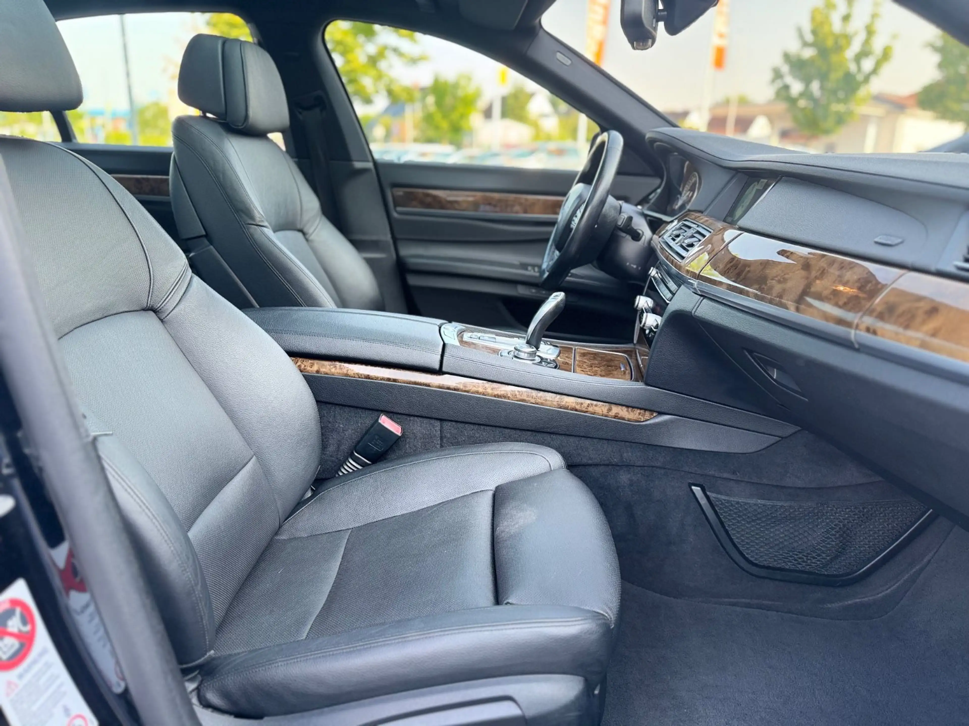 BMW 750 d xDrive*ACC*SHD*STANDHEIZUNG*HUD — photo 11