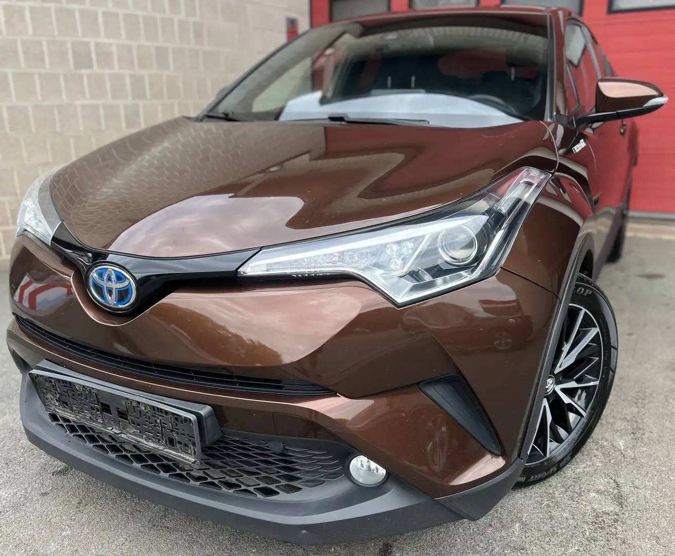 Toyota C-HR Hybrid 1.8i VVT-i C-Hic E-CVT + CAMÉRA + NAVI Brown - 1