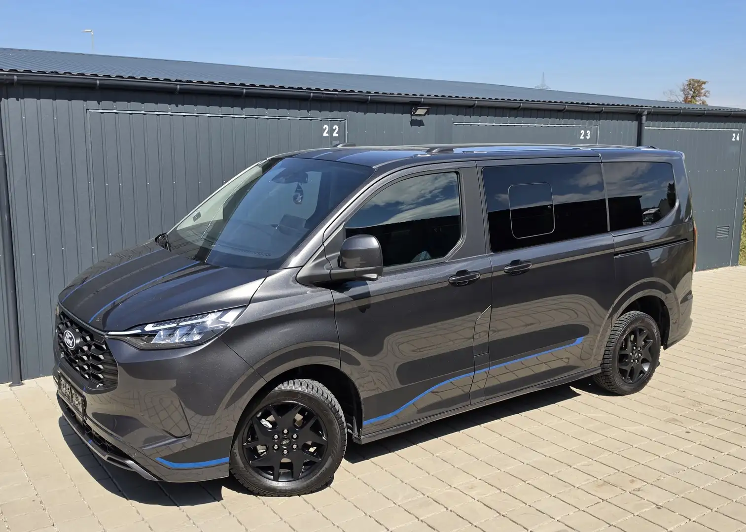 Ford Tourneo Custom Sport 2.5 PHEV L1 *ACC*360°Kam*Pano*Alu Grau - 1