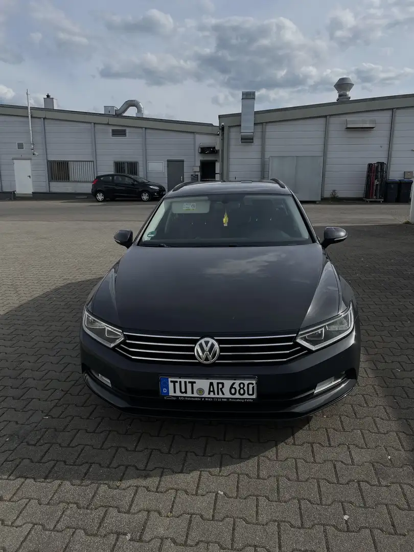 Volkswagen Passat Variant 1.6 TDI Comfortline Grau - 1