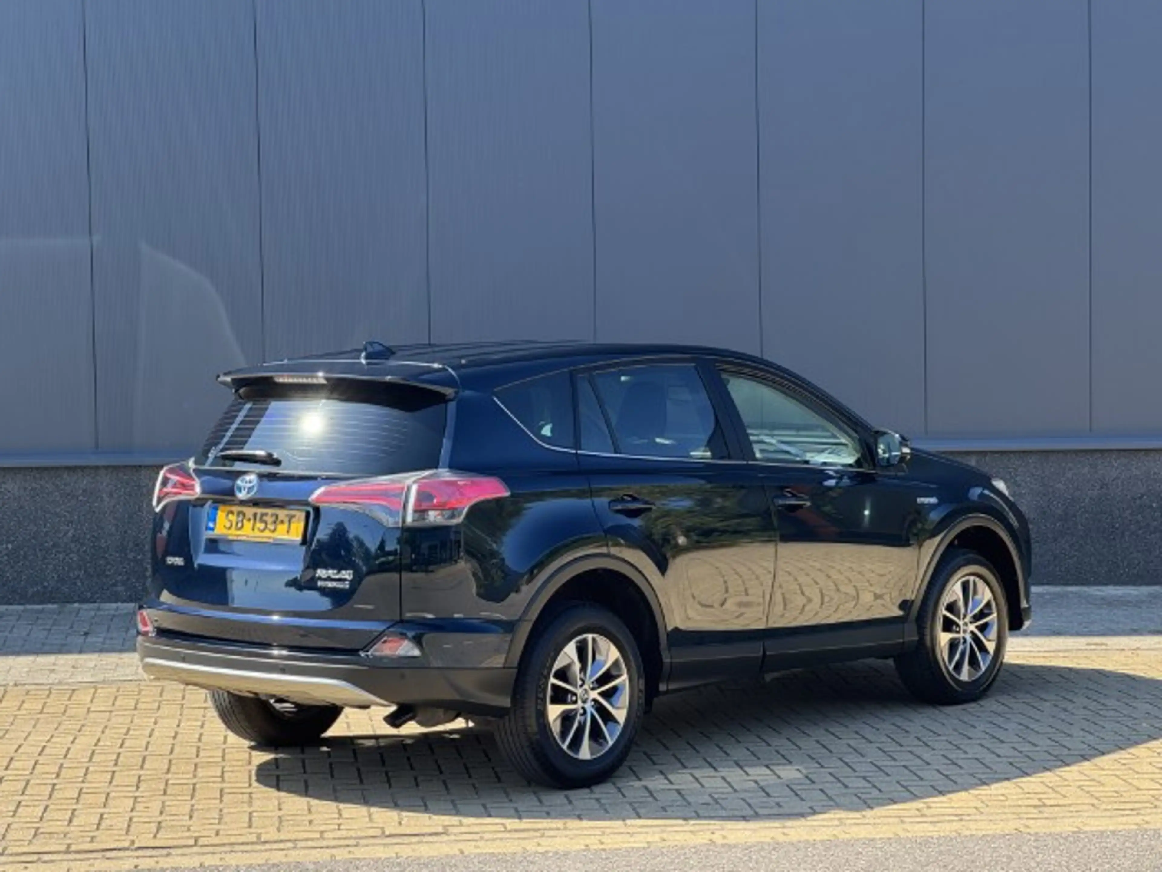 Toyota RAV 4 2.5 Hybrid AWD Dynamic — photo 4