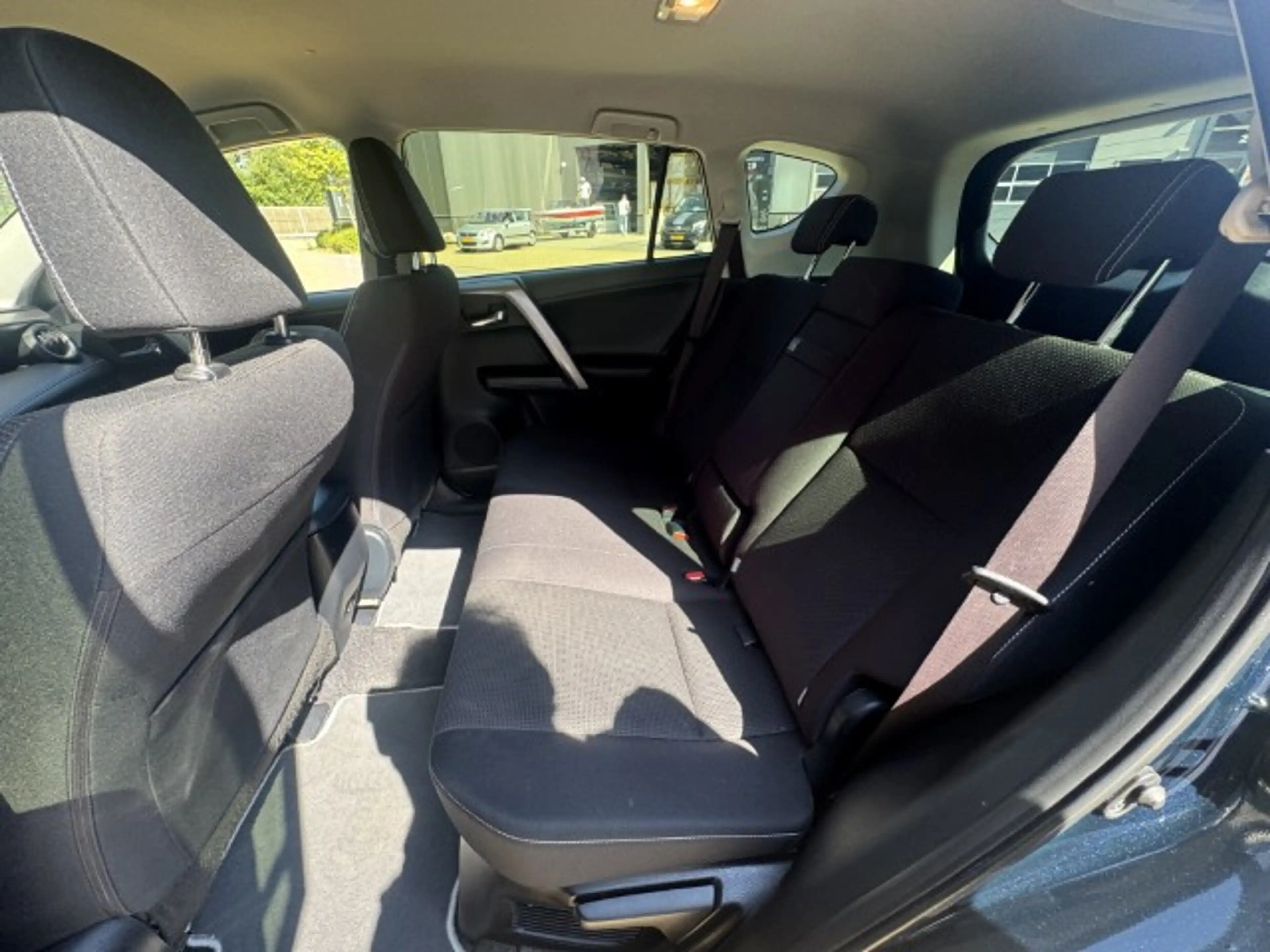 Toyota RAV 4 2.5 Hybrid AWD Dynamic — photo 16
