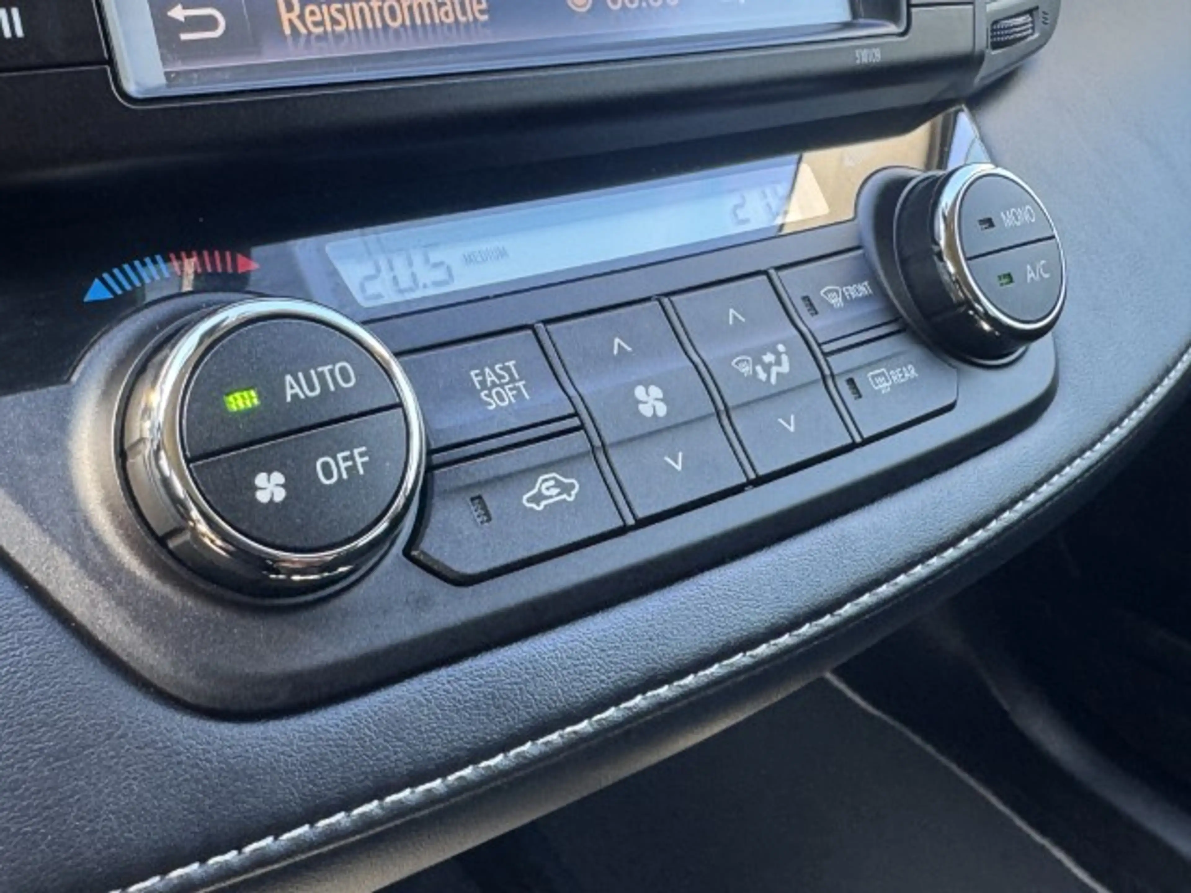 Toyota RAV 4 2.5 Hybrid AWD Dynamic — photo 14