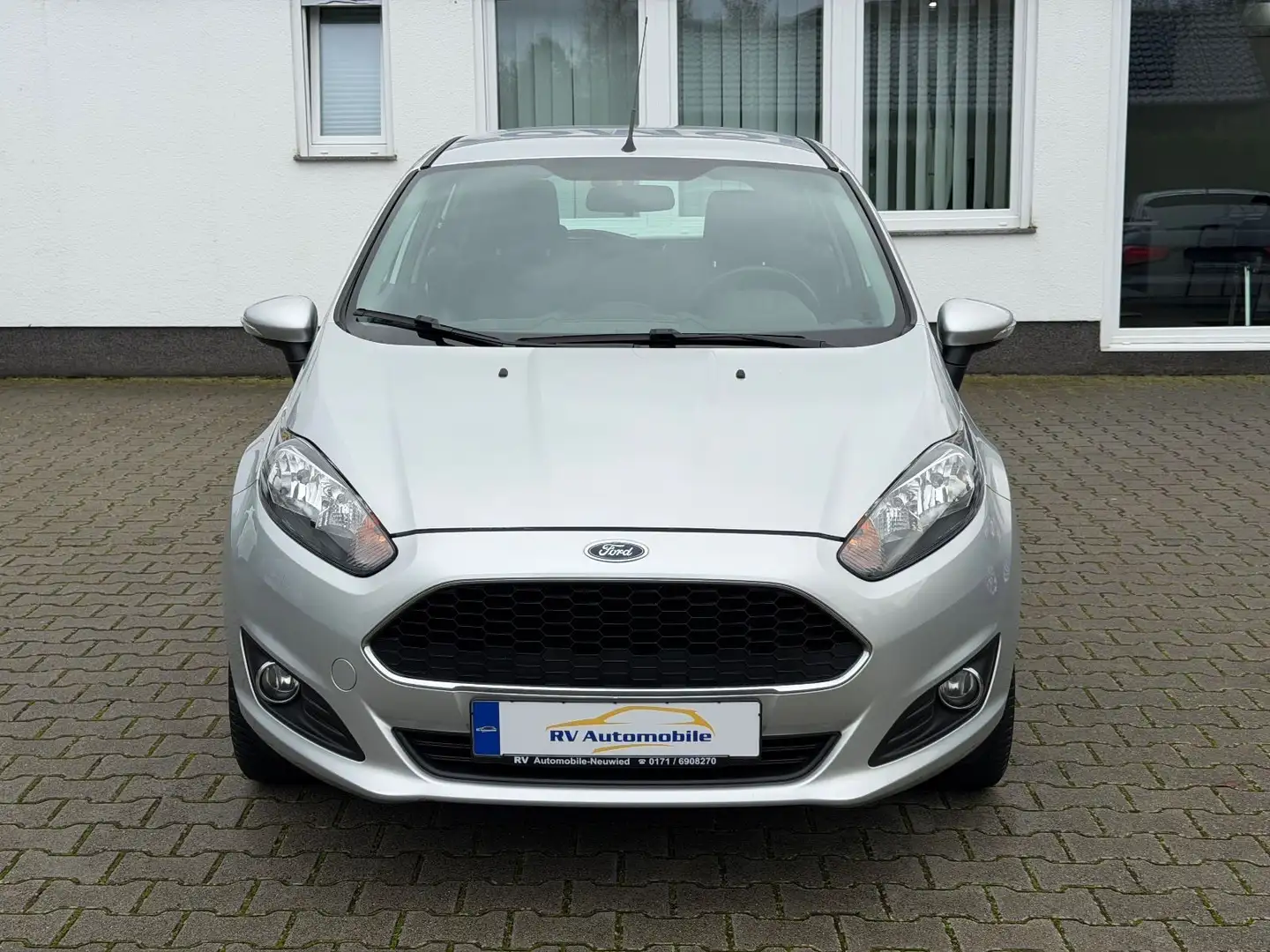 Ford Fiesta Celebration Silber - 2