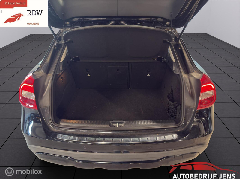 Mercedes-Benz GLA 180 Sport Edition — photo 19