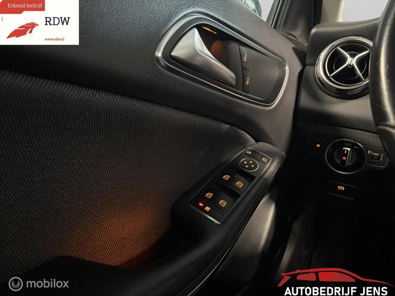 Mercedes-Benz GLA 180 Sport Edition — photo 14