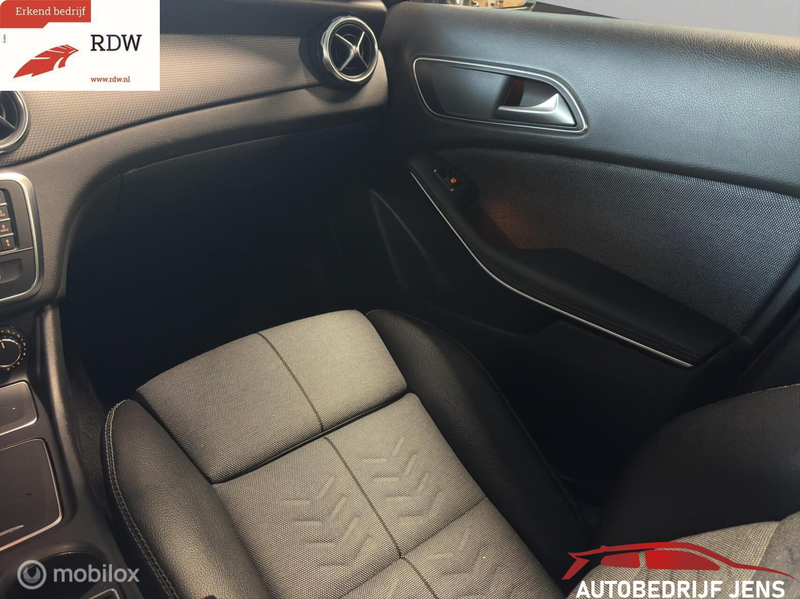 Mercedes-Benz GLA 180 Sport Edition — photo 17