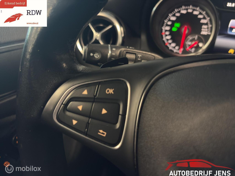 Mercedes-Benz GLA 180 Sport Edition — photo 7