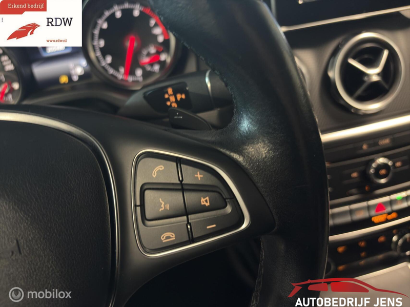 Mercedes-Benz GLA 180 Sport Edition — photo 6