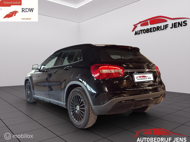 Mercedes-Benz GLA 180 Sport Edition — photo 9