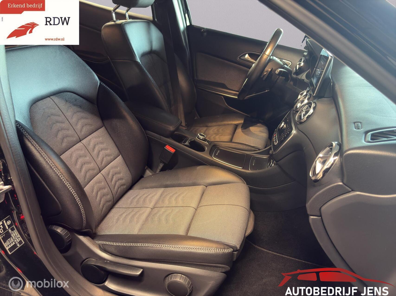 Mercedes-Benz GLA 180 Sport Edition — photo 11