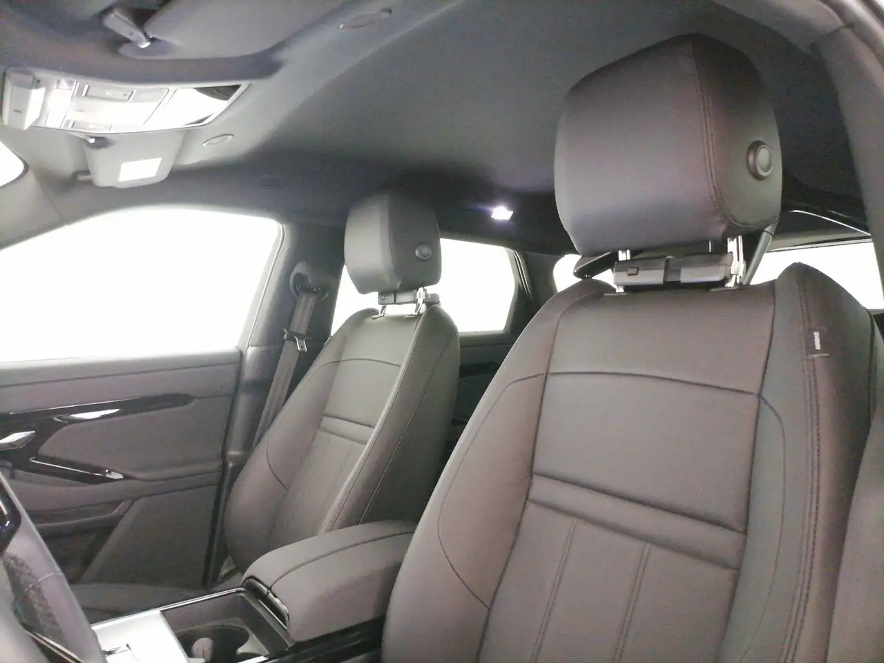 Land Rover Range Rover Evoque 2026 — фото 12