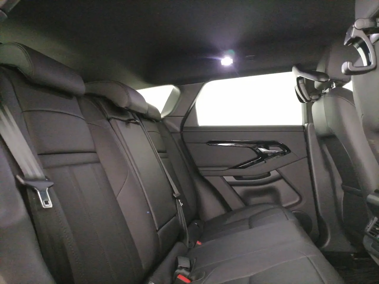 Land Rover Range Rover Evoque 2026 — фото 10
