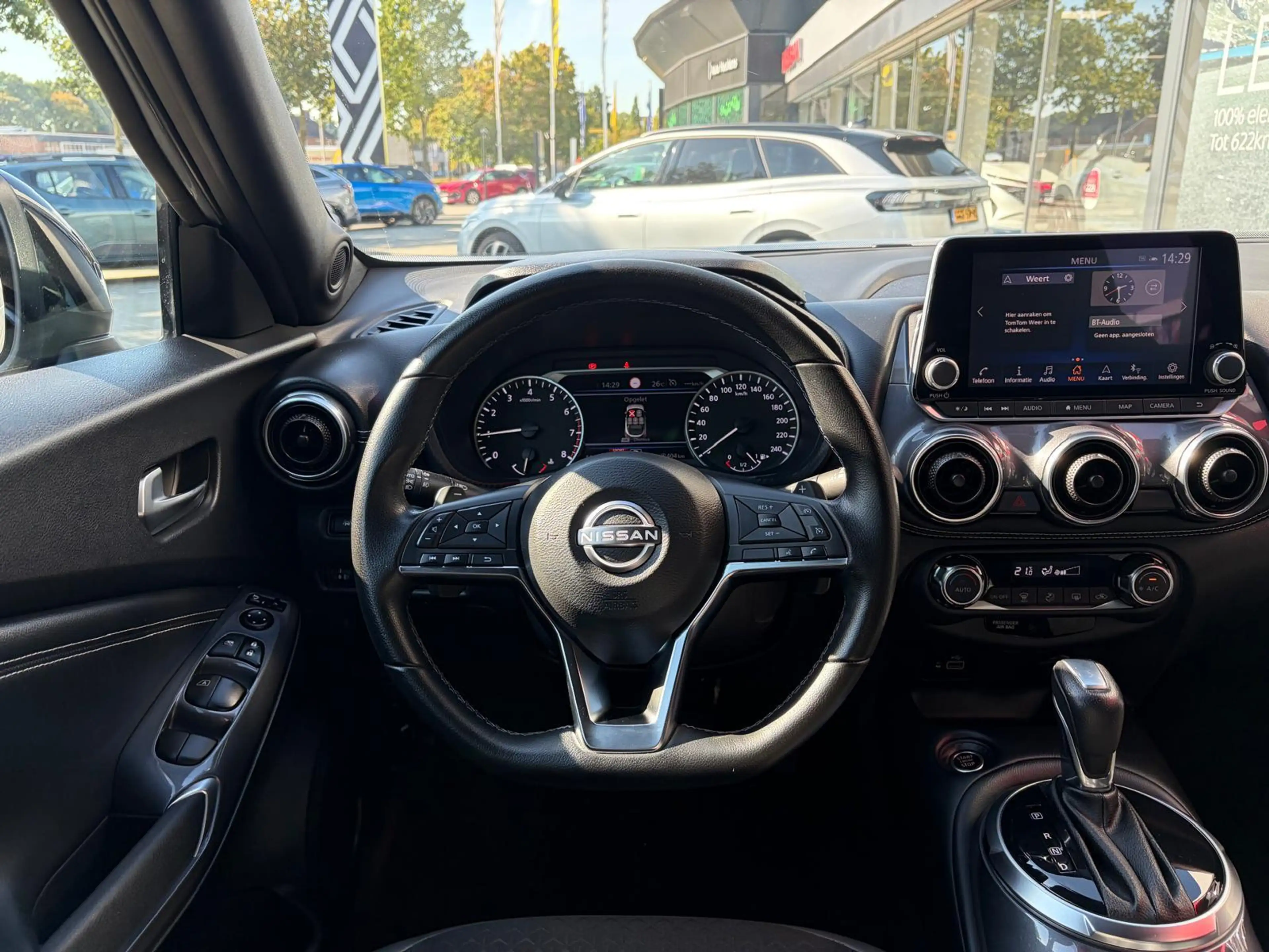 Nissan Juke DIG-T 115 N-Connecta | Achteruitrijcamera | — photo 14