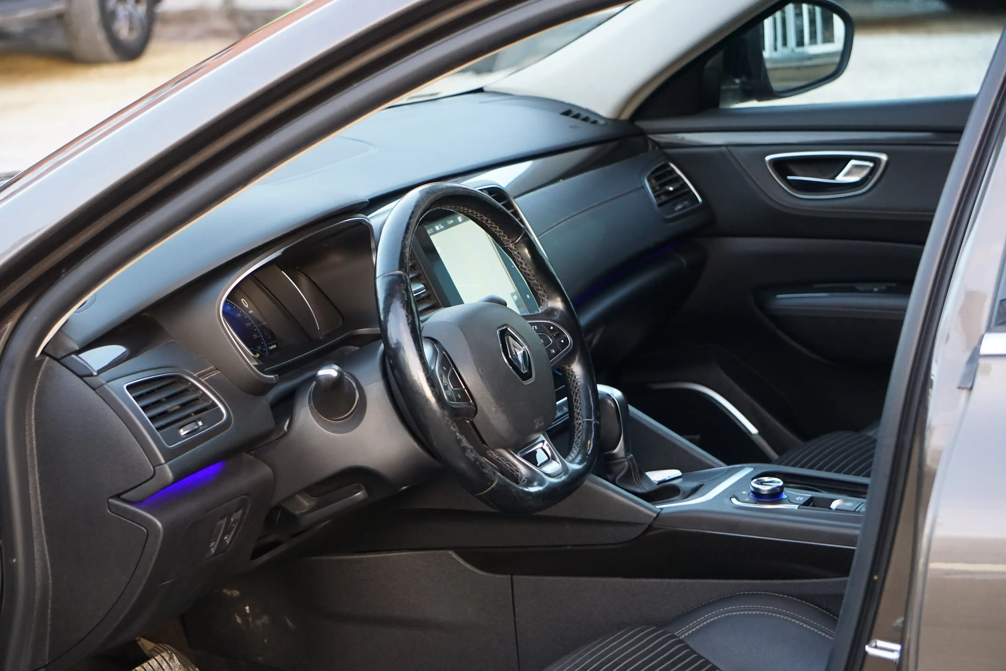 Renault Talisman SW 1.6 TCe AUTO NAVI CAM PANO LED VISION EUR6B — photo 7