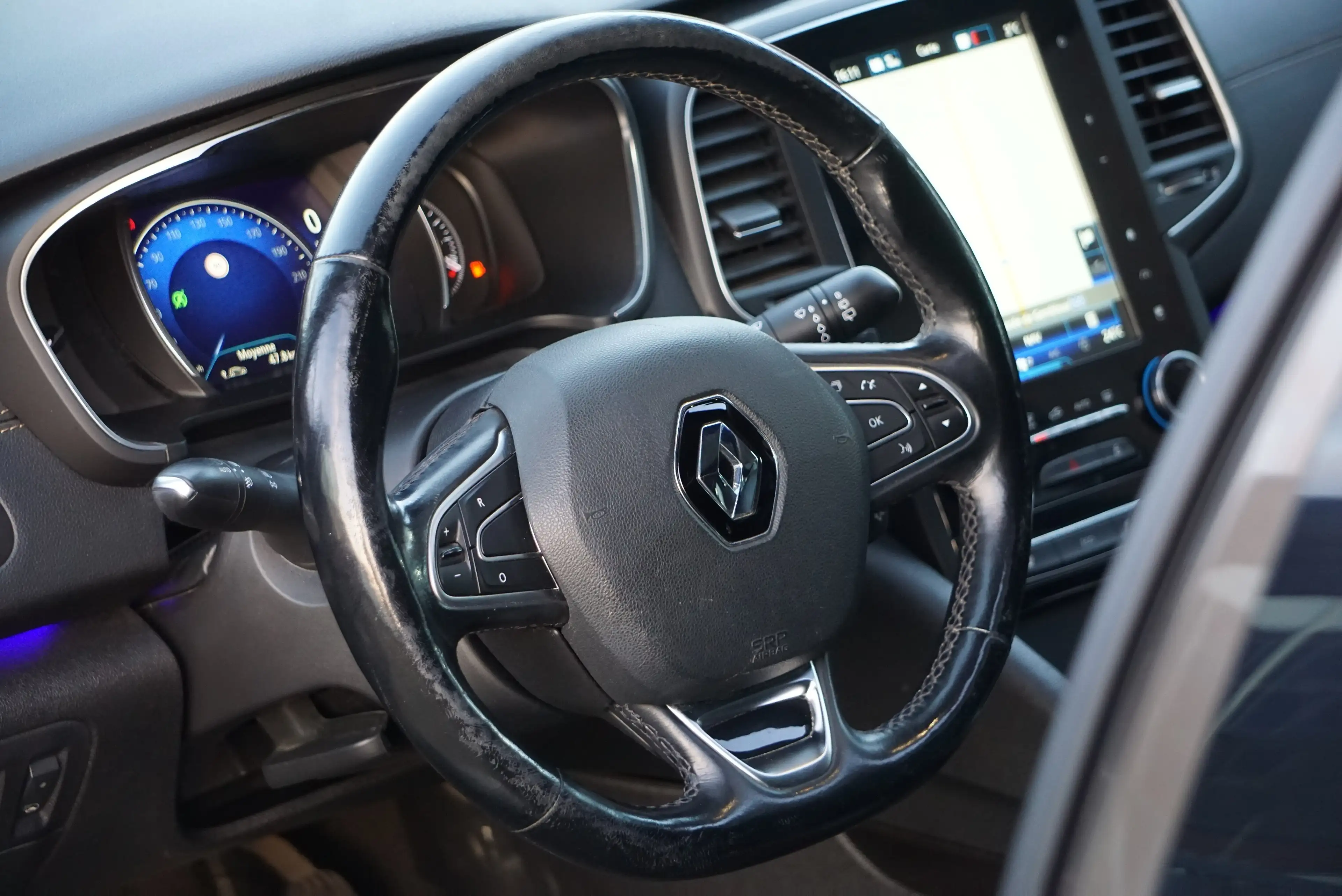 Renault Talisman SW 1.6 TCe AUTO NAVI CAM PANO LED VISION EUR6B — photo 8